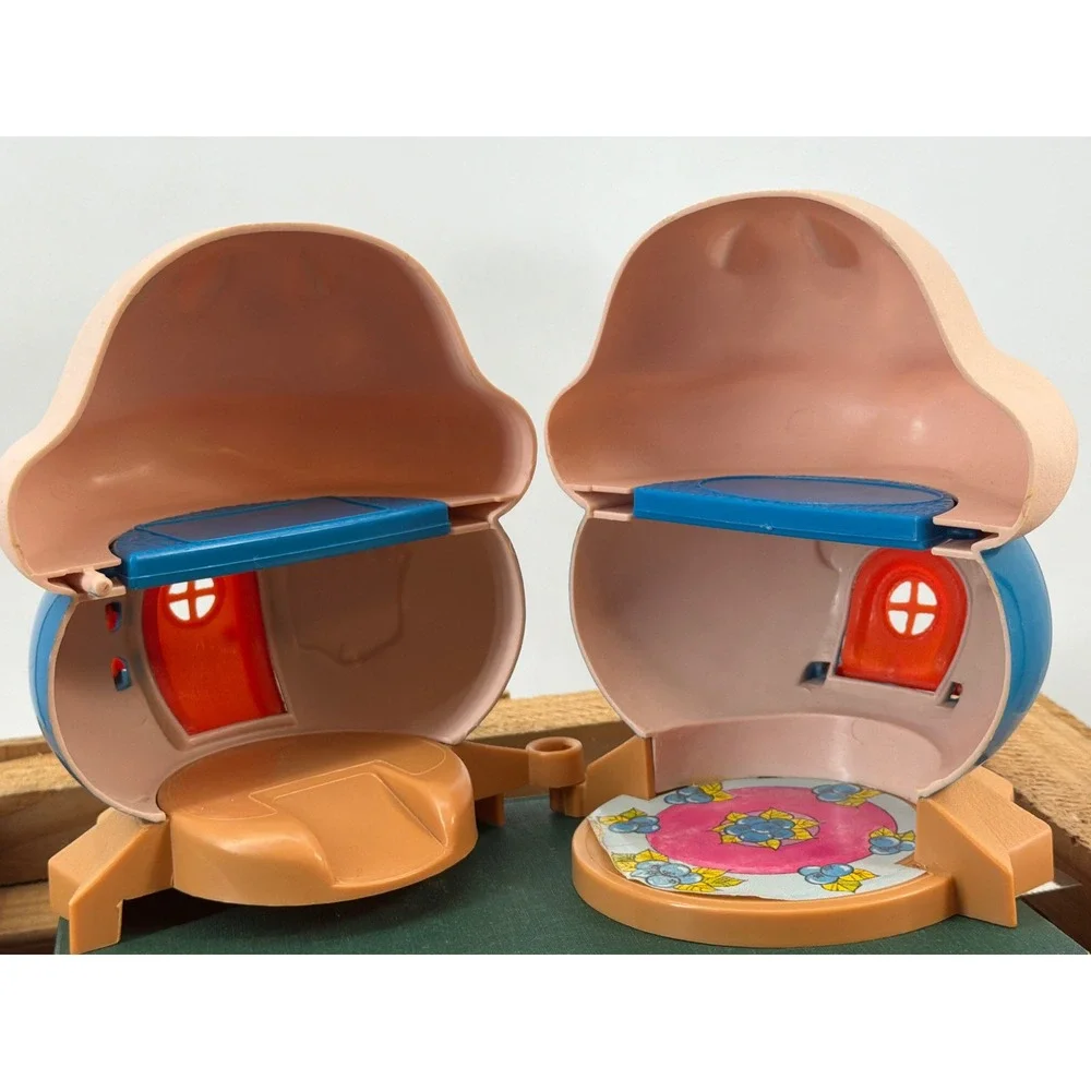 Vintage 1981 Strawberry Shortcake Kenner Blueberry Muffin House Playset 43490